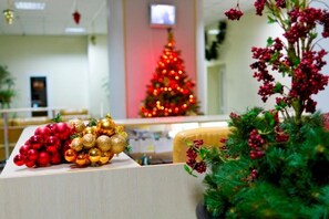 Breakfast, lunch, dinner served; Modern European cuisine 