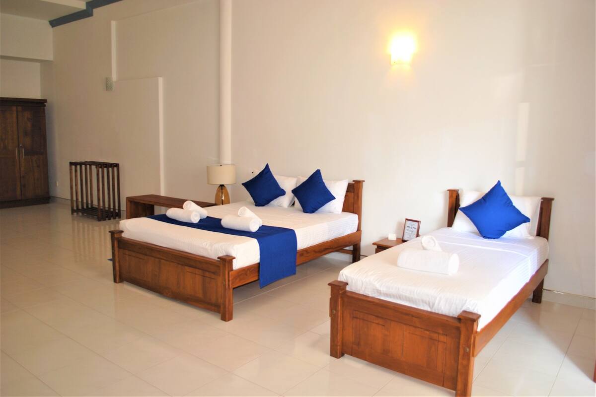 1 bedroom, desk, free WiFi, bed sheets