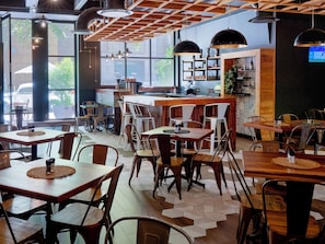 Restaurant - ONOMO Hotel Johannesburg Sandton (Sandton)