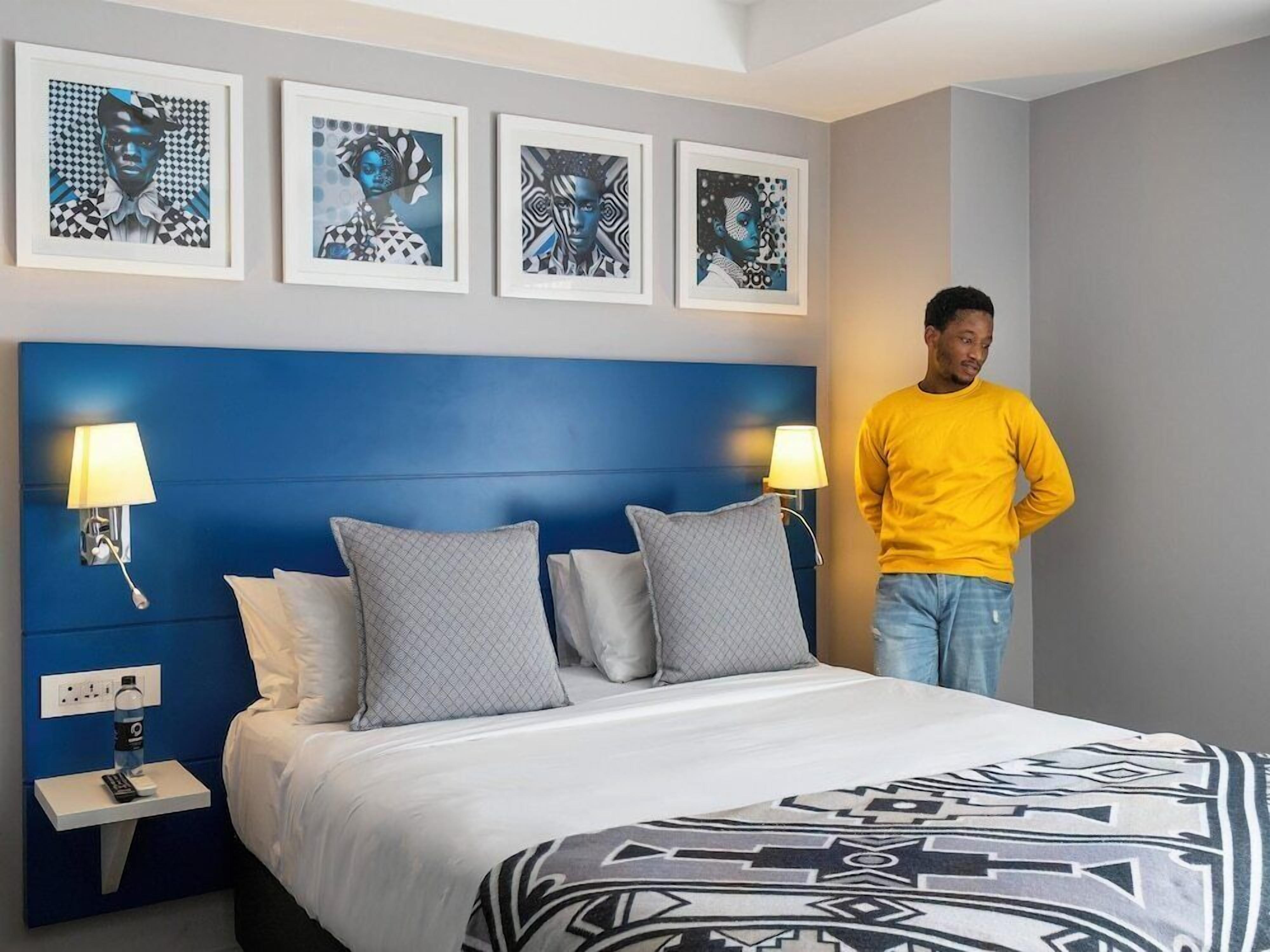 Premium bedding, in-room safe, desk, blackout curtains
