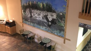 Lobby - Dancing Eagles Resort Hotel (Watersmeet)