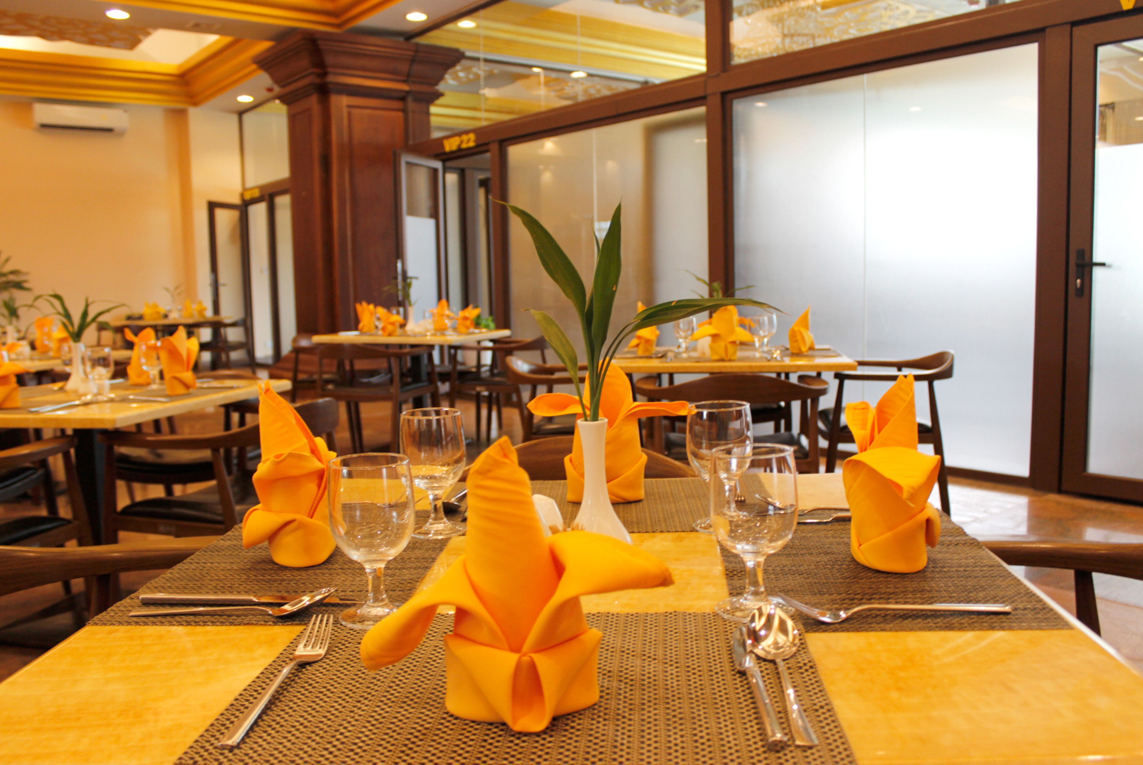 daily continental breakfast (usd 10 per person)