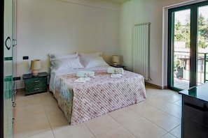 Appartamento 1, 2 Bedrooms | Tabla de planchar con plancha y wifi gratis 
