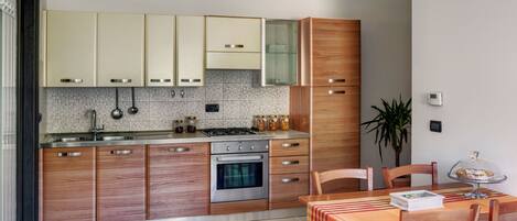 Appartamento 1, 2 Bedrooms | Servicio de comidas en la habitación