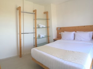 1 chambre, coffres-forts dans les chambres, bureau