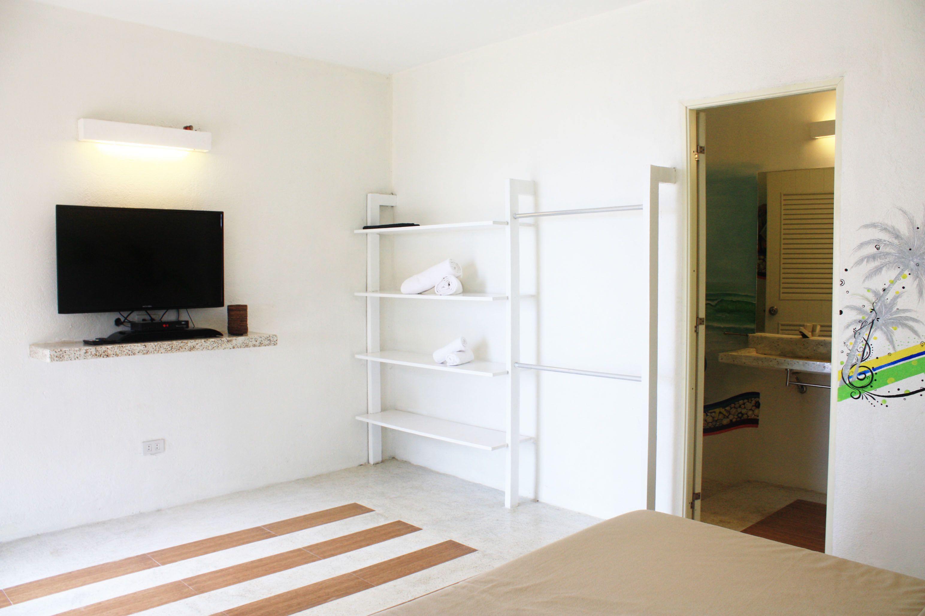 deluxe triple room (airconditioned) | room amenity