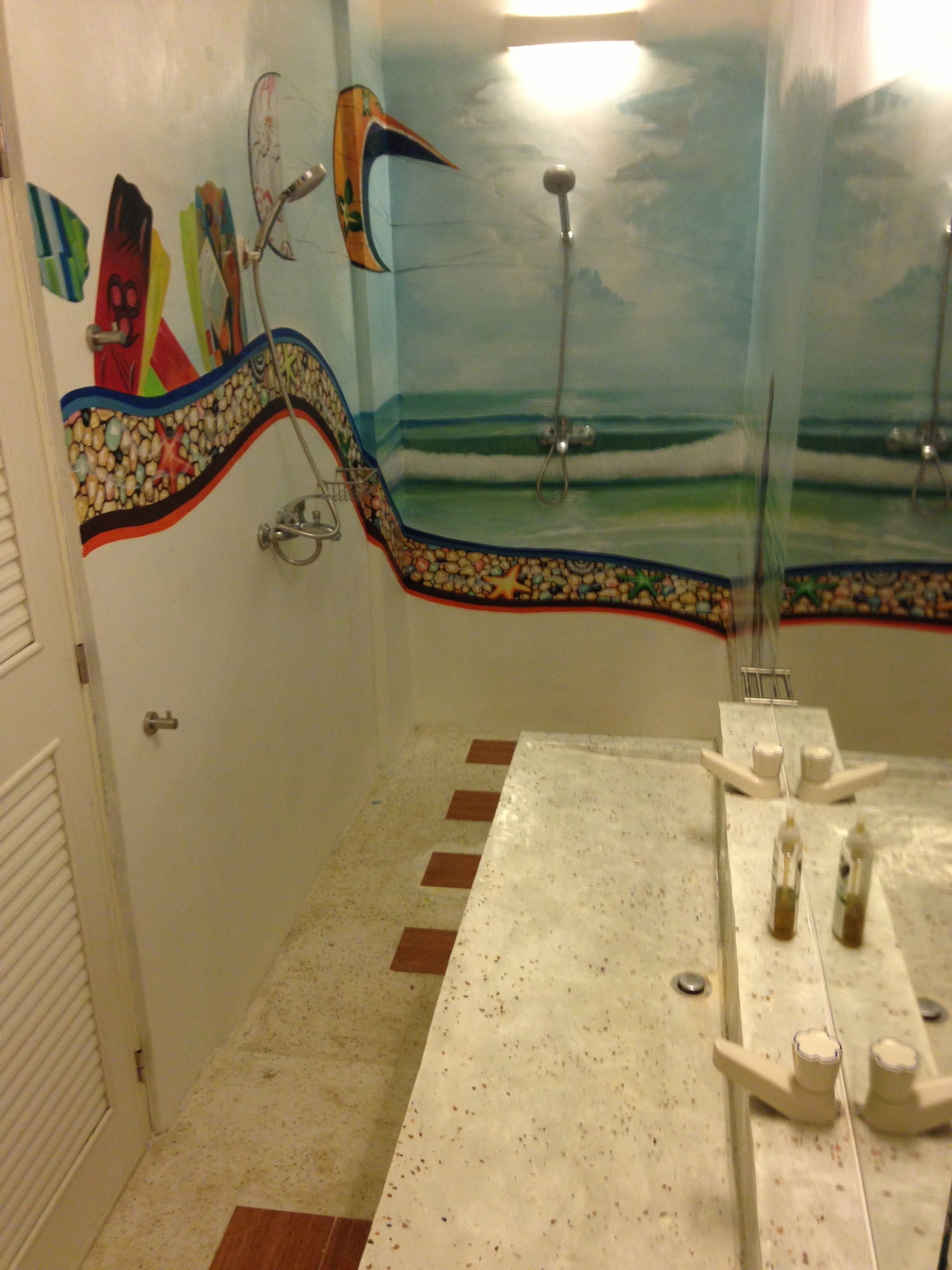 deluxe triple room (airconditioned) | bathroom | shower, free toiletries, hair dryer, towels