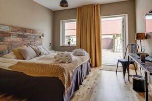 Didekorasi berbeda-beda dan dilengkapi dengan perabotan berbeda-beda