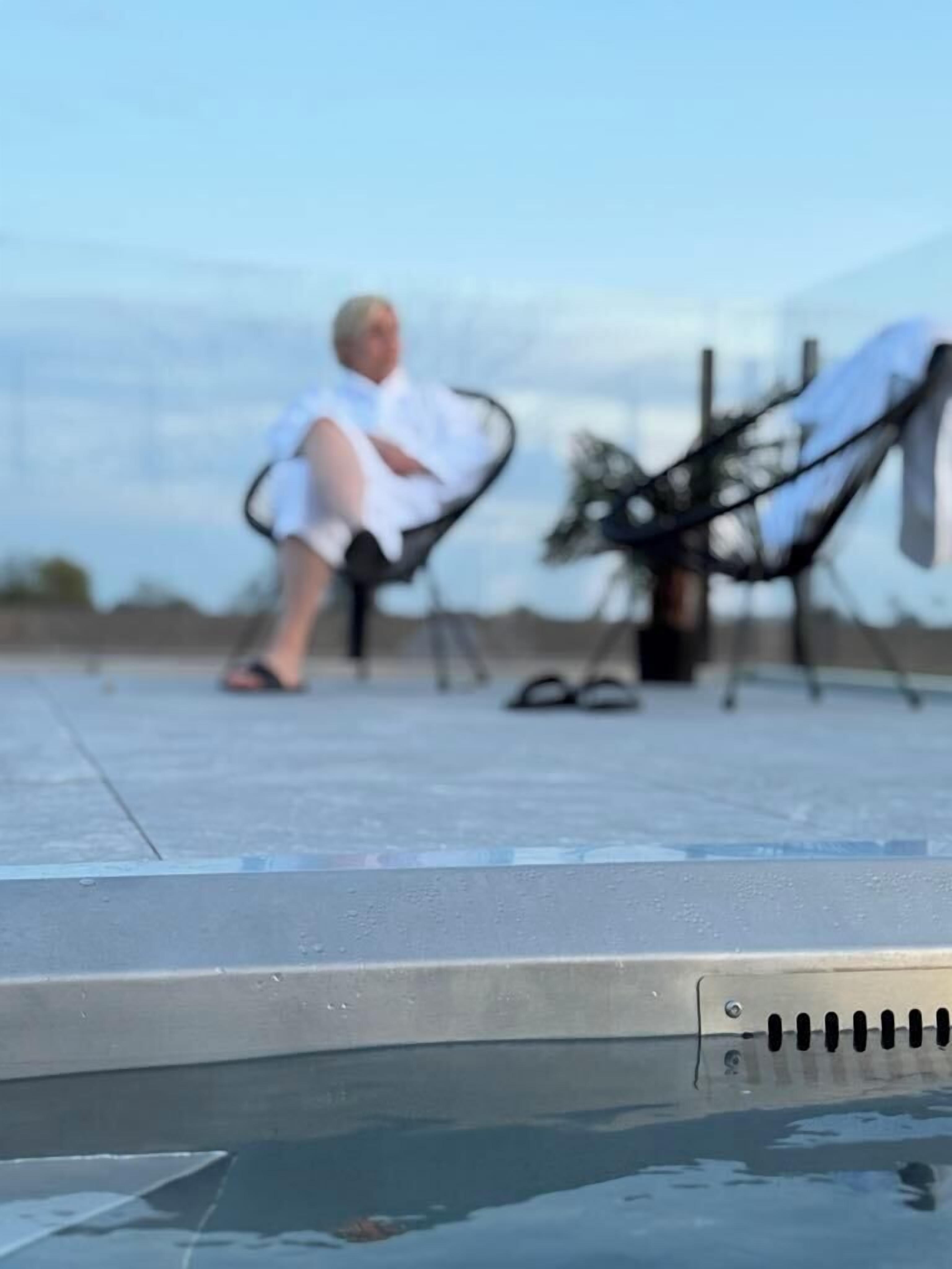 aromatherapy, hot stone massages, body scrubs, facials, massages