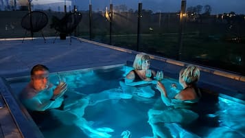 Aromatherapie, Warmsteinmassagen, Körperpeelings, Gesichtsbehandlungen