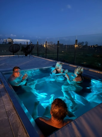Aromatherapy, hot stone massages, body scrubs, facials, massages