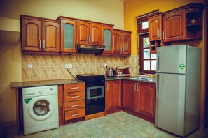 Deluxe Double Room, 1 Double Bed, Smoking, Garden View | Private kitchenette - The Terranova Inn (Negombo)