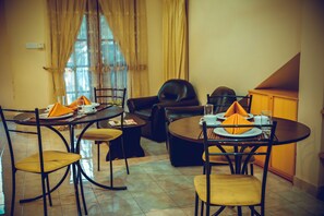 Bar (on property) - The Terranova Inn (Negombo)