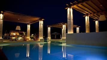 Sæsonbestemt udendørs pool