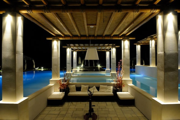 Außenpool (je nach Saison geöffnet)