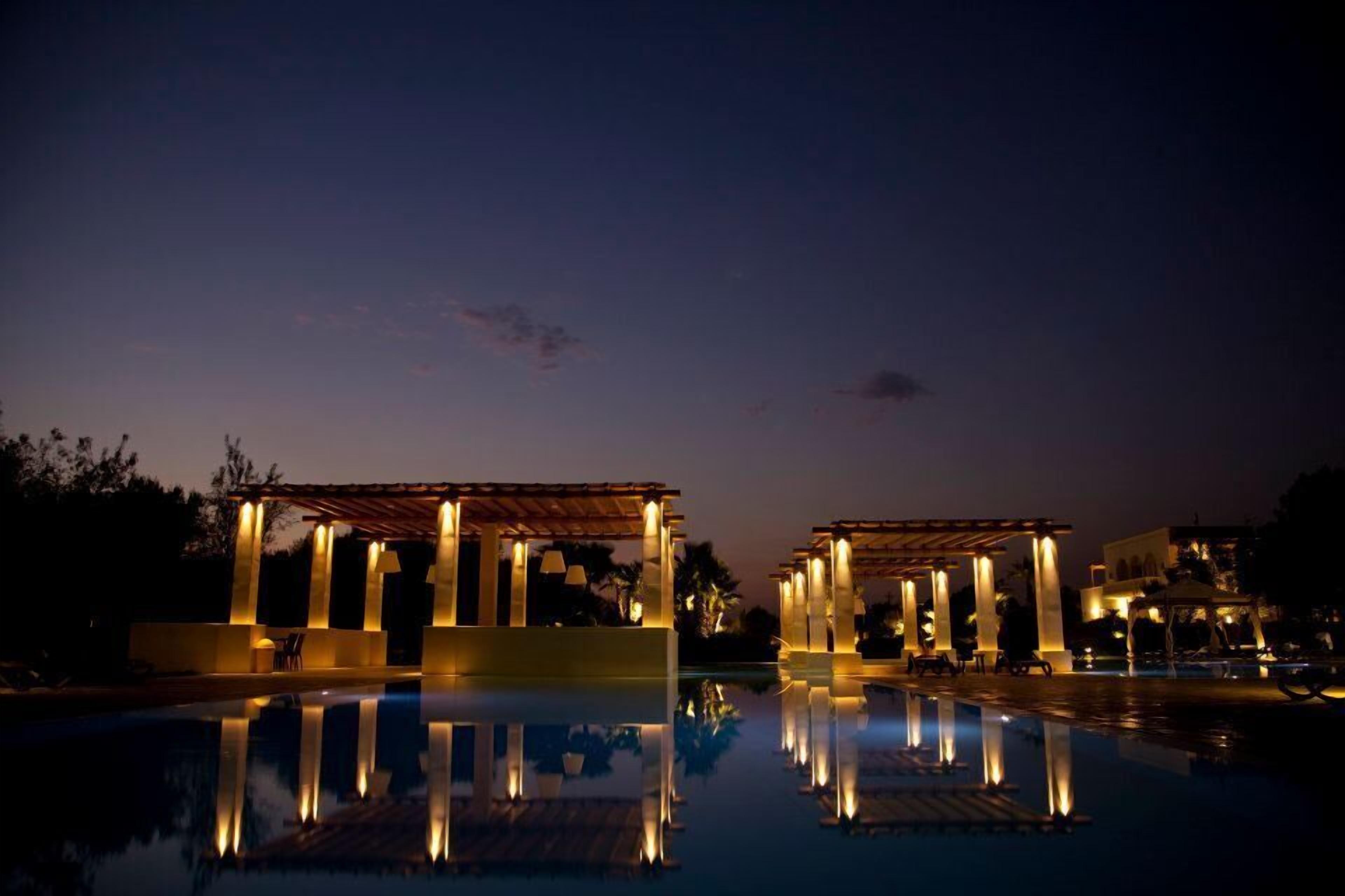 季节性开放的室外游泳池