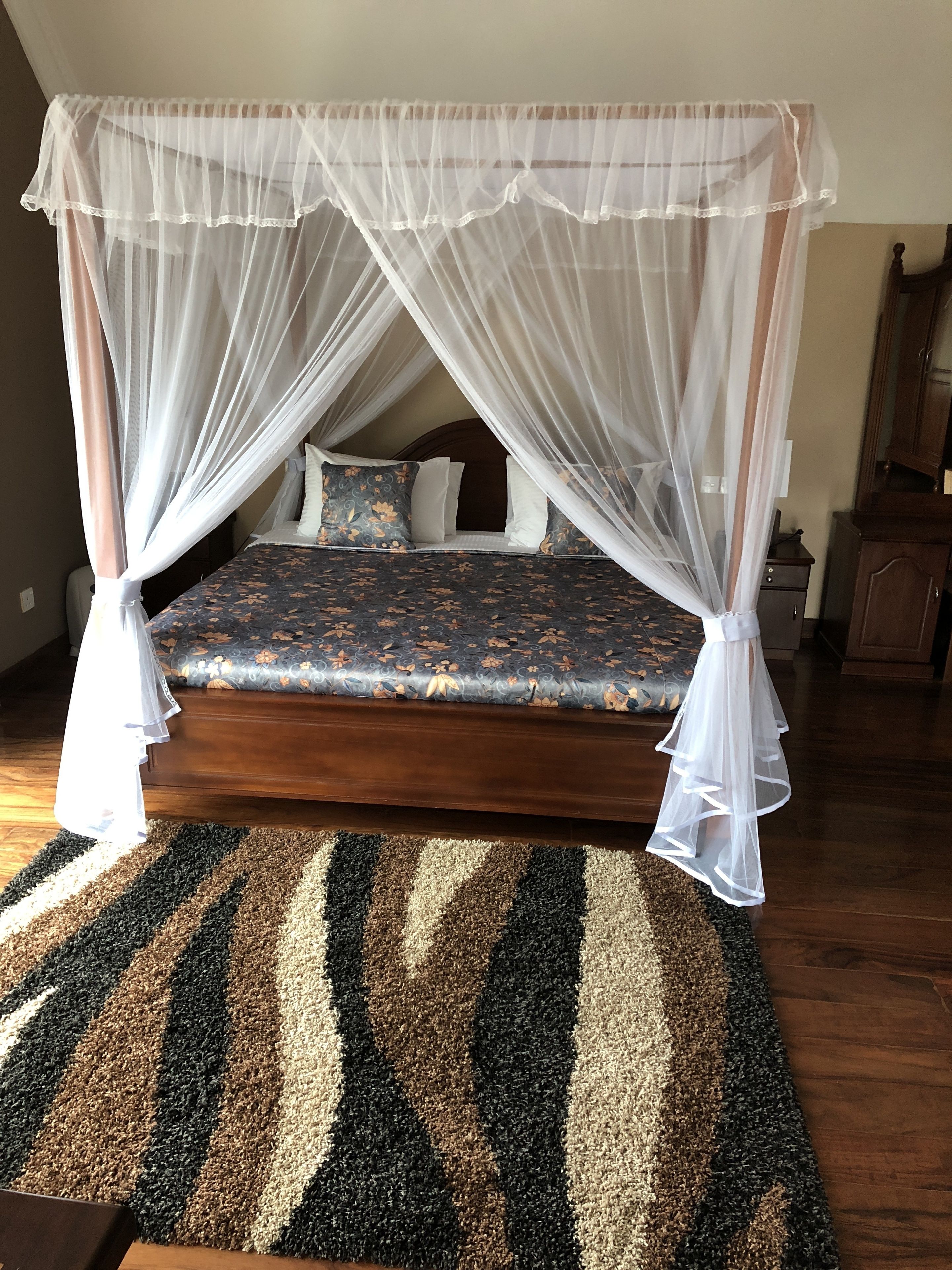 Townhome | 4 bedrooms, Egyptian cotton sheets, premium bedding, pillowtop beds
