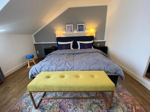 Desk, iron/ironing board, rollaway beds, free WiFi