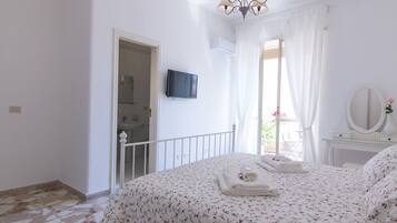 Kahden hengen deluxe-huone | Italialaiset Frette-lakanat, ylelliset vuodevaatteet