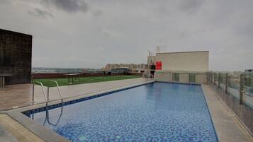 Outdoor pool, pool loungers