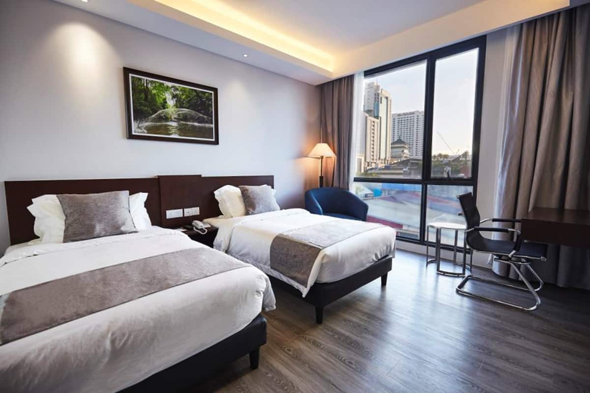 superior twin room | minibar, in-room safe, desk, blackout curtains