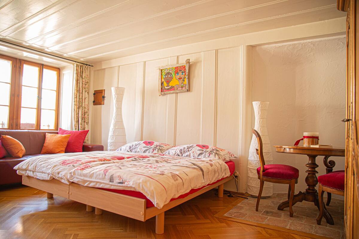Exclusive-Apartment, eigenes Bad, Bergblick (Grande cuisine - Véranda)