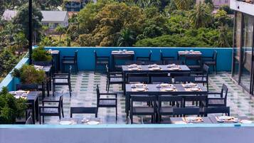 Breakfast, lunch, dinner served; local and international cuisine