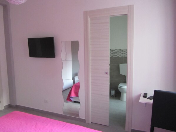 Literie de qualité supérieure, ameublement personnalisé, bureau