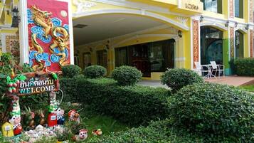 Fachada de la propiedad