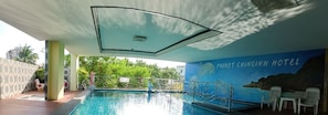 Indoor pool - Phuket Chinoinn Hotel (Phuket)