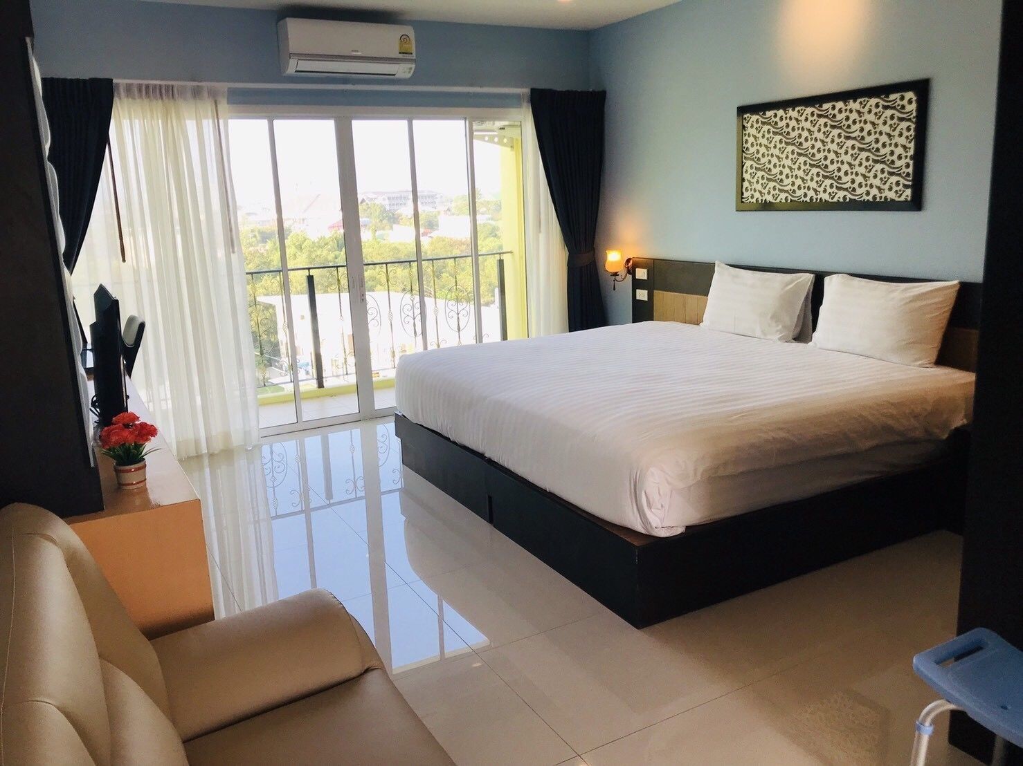 Deluxe Double Room | มินิบาร์, โต๊ะทำงาน, ผ้าม่านกันแสง, Wi-Fi