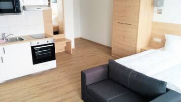 Standard Studio | Living area | Flat-screen TV