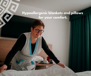 Ropa de cama de alta calidad, minibar, caja fuerte y escritorio