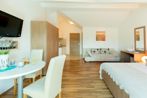 Een kluis op de kamer, gratis babybedden, gratis wifi, beddengoed