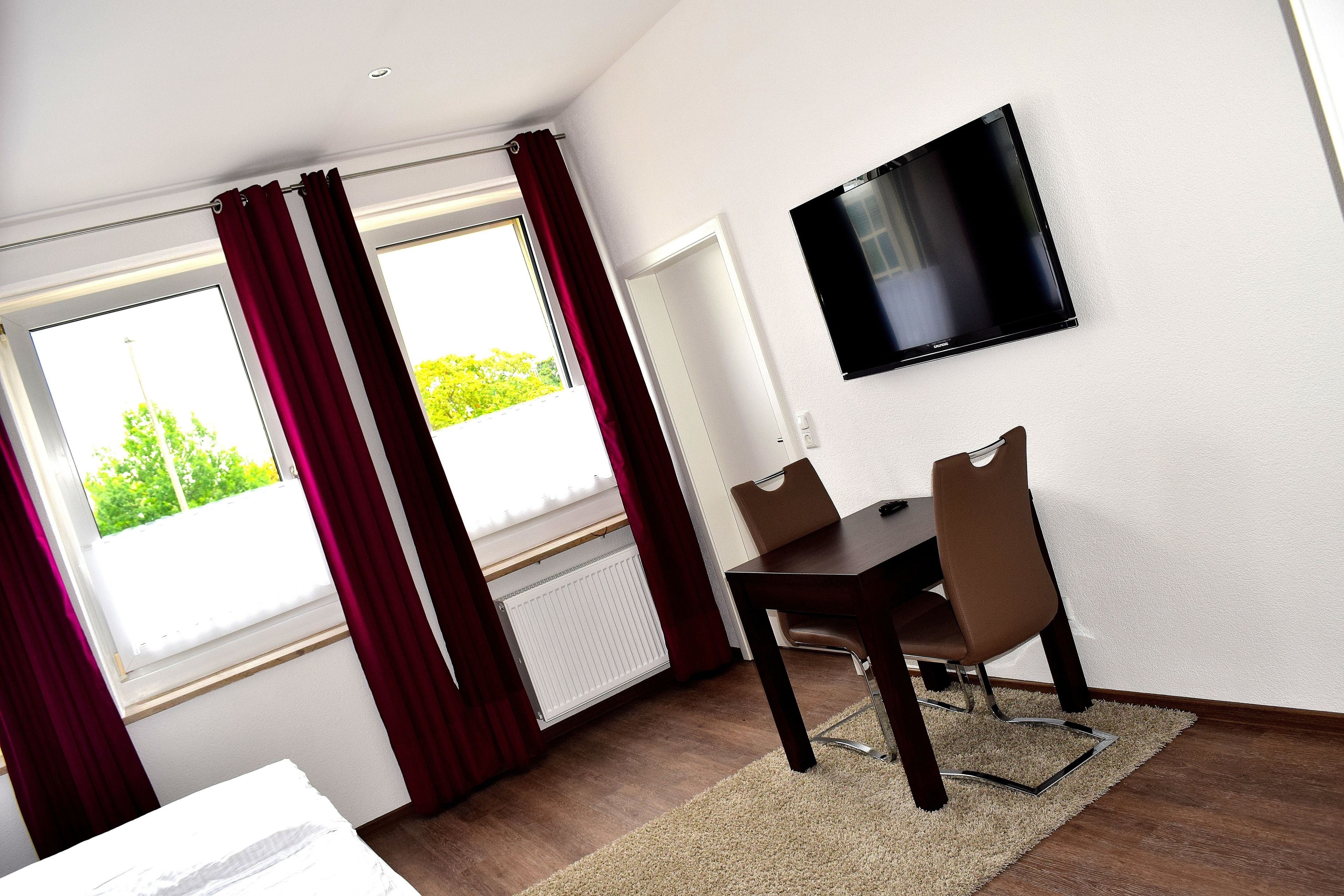 comfort studio | in-room dining