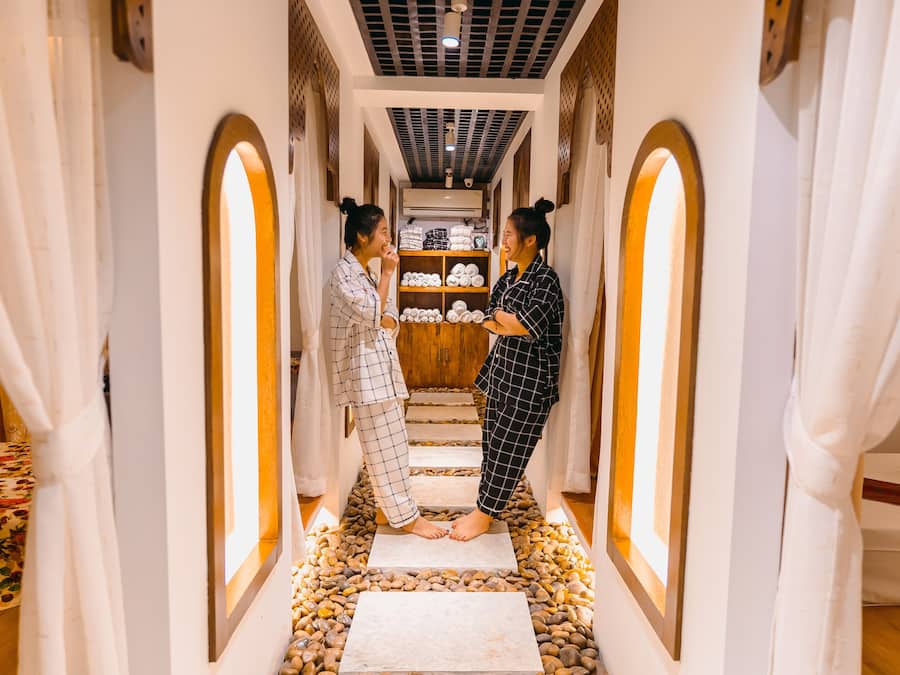 Aromatherapy, Thai massages, body scrubs, reflexology, 4 treatment rooms