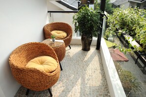 Balcony - Hangzhou BanMuFangTang Boutique Inn (Hangzhou)
