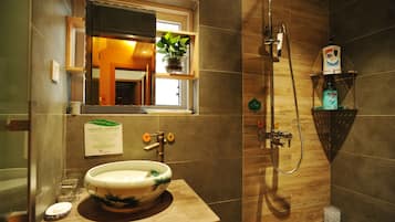 Tatami Family Room C | Bathroom | Shower, free toiletries, hair dryer, slippers