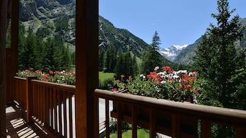 Vue depuis lâhĂ©bergement