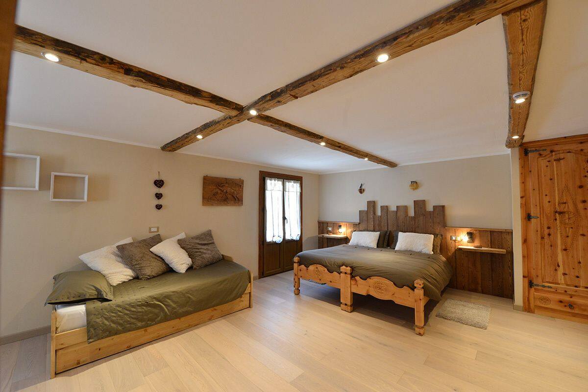 panoramic studio suite, mountain view | 1 bedroom, desk, soundproofing, free wifi