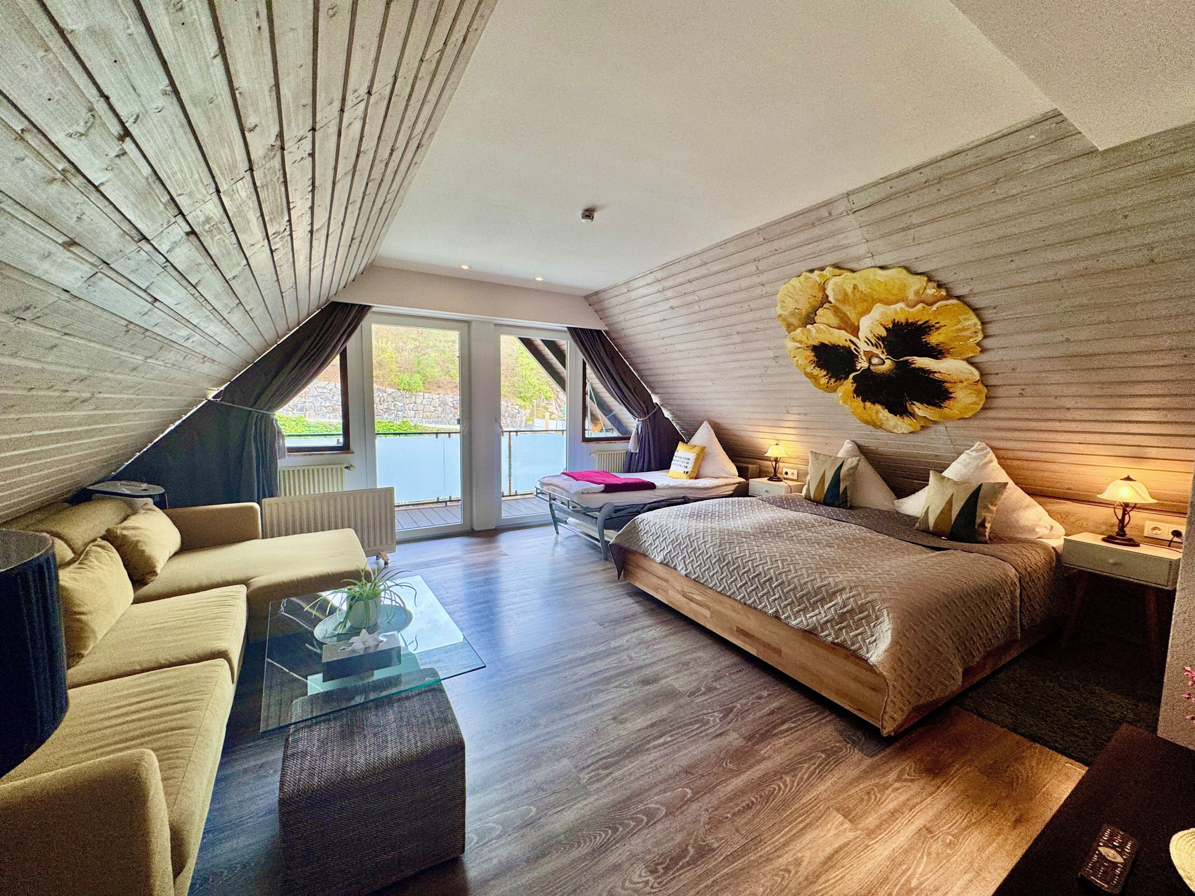 Familienzimmer, Mehrere Betten, Balkon | Hochwertige Bettwaren, Schreibtisch, Verdunkelungsvorhänge