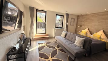 Double Room, Balcony | Premium bedding, desk, blackout drapes, free WiFi