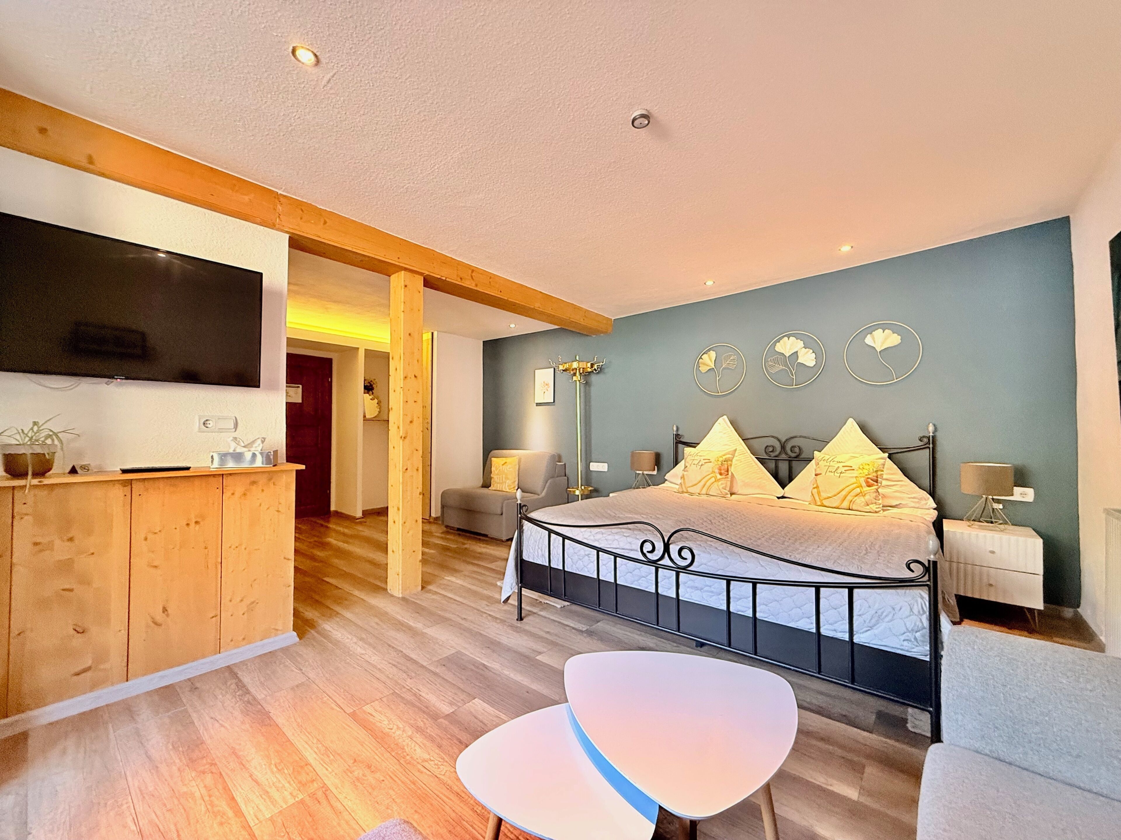 Dreibettzimmer, Flussblick