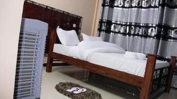 In-room safe, desk, free WiFi, bed sheets