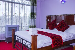 ตู้นิรภัยในห้องพัก, โต๊ะทำงาน, Wi-Fi ฟรี, ผ้าปูที่นอน