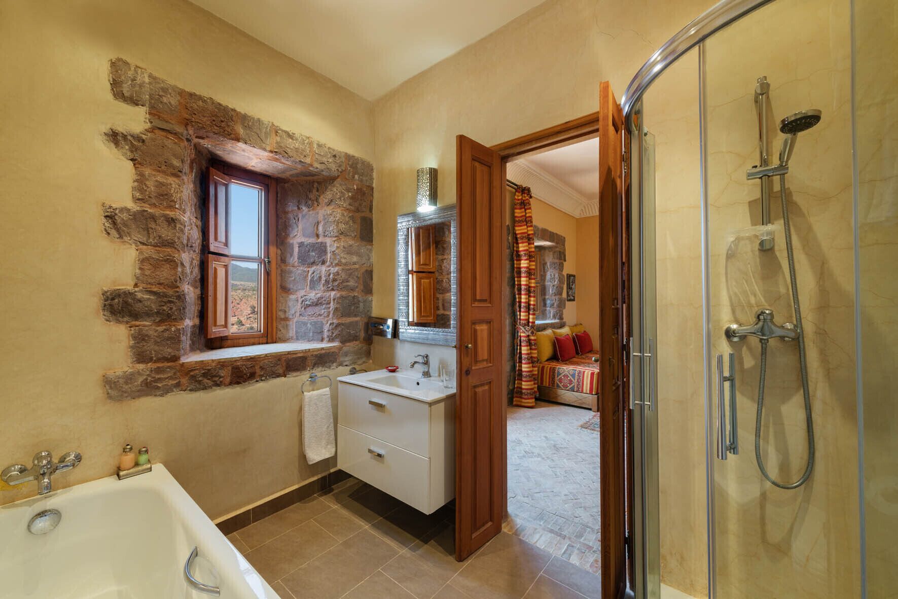 junior suite | bathroom | eco-friendly toiletries, hair dryer, bidet, towels