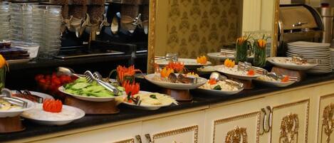 Tägliches inbegriffenes Frühstücksbuffet