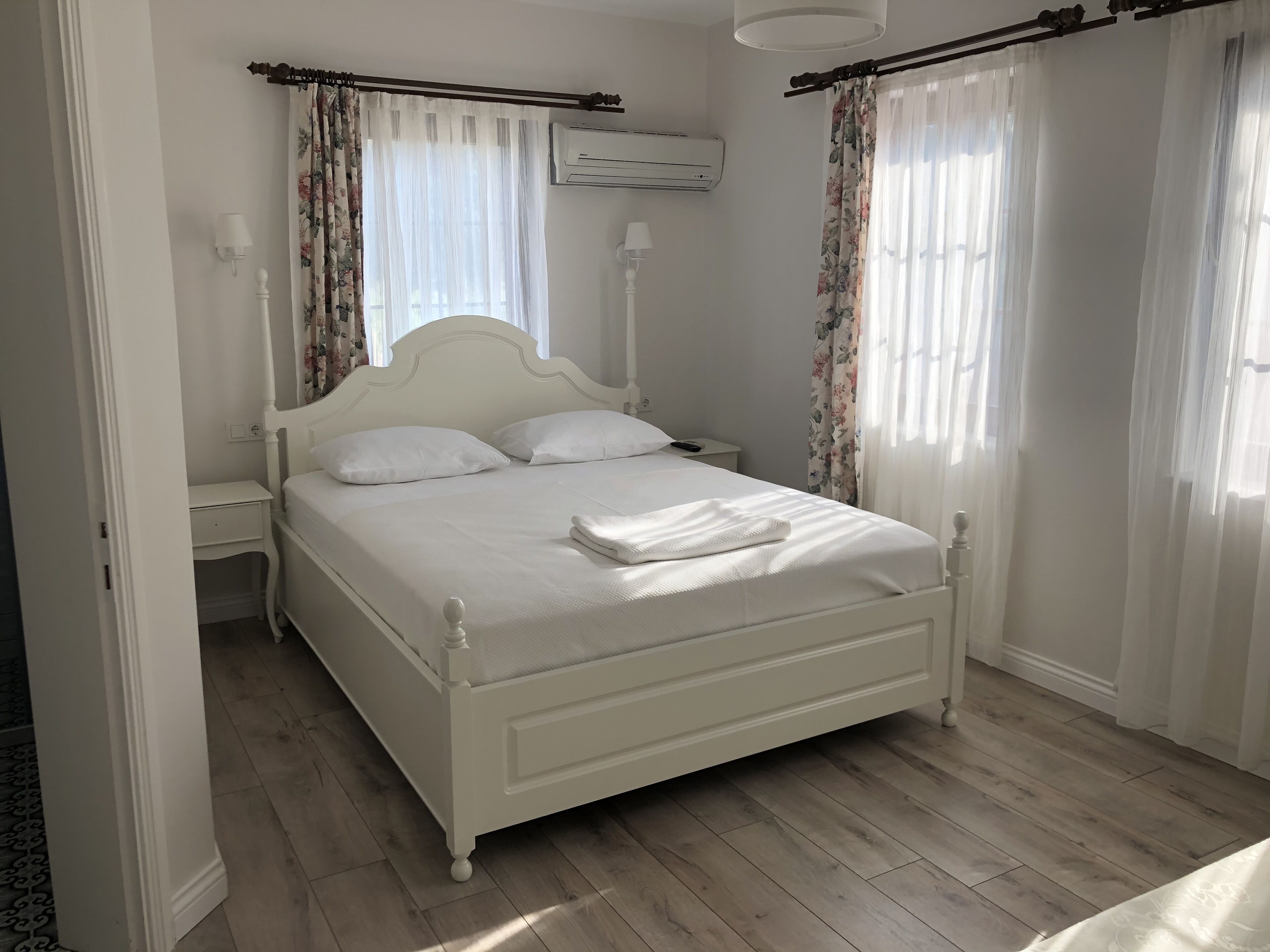 iron/ironing board, rollaway beds, free wifi