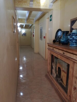 Hallway - Hotel Centrale (Bagheria)