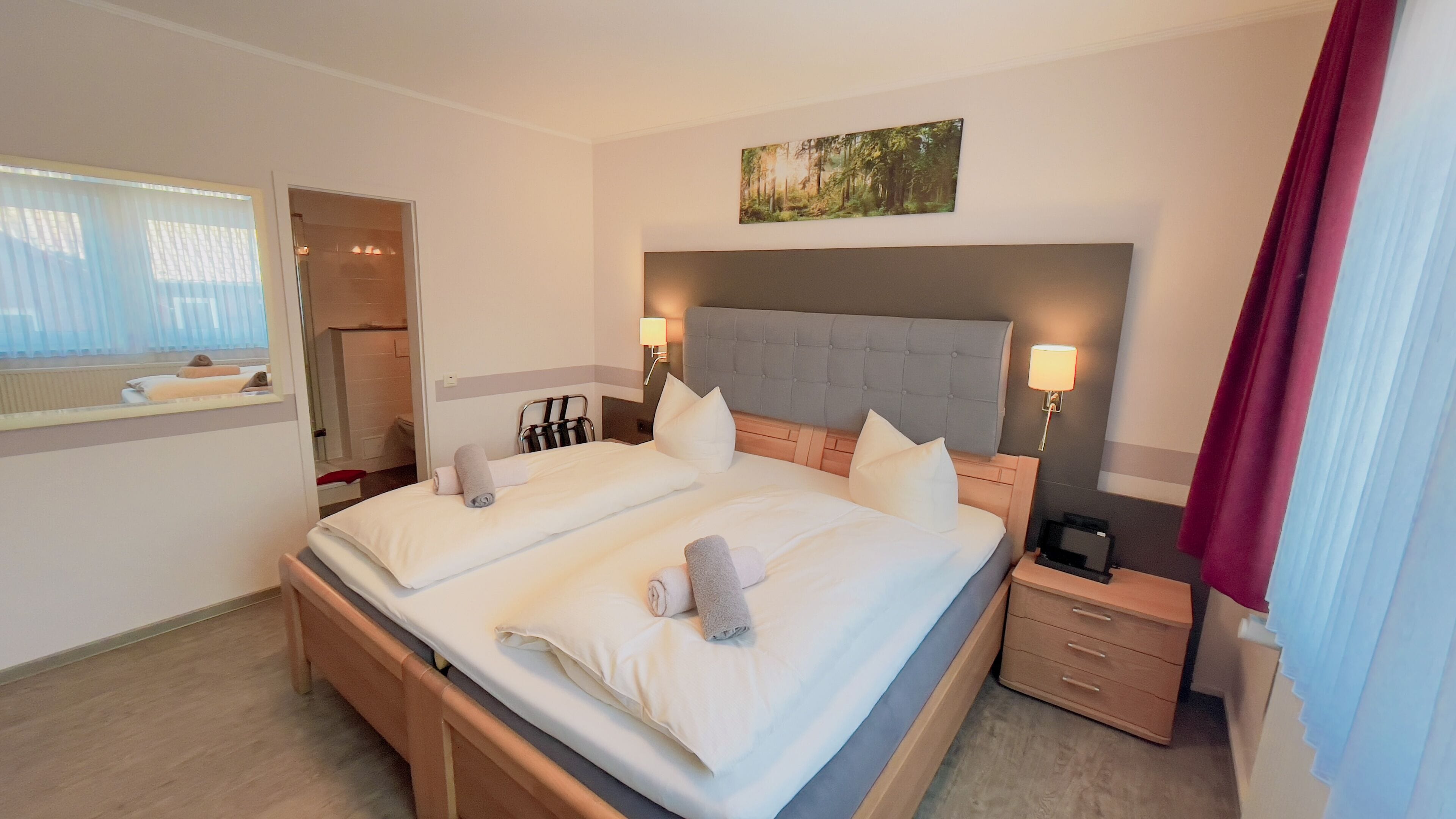 double room, non smoking | 1 bedroom, hypo-allergenic bedding, memory-foam beds, in-room safe